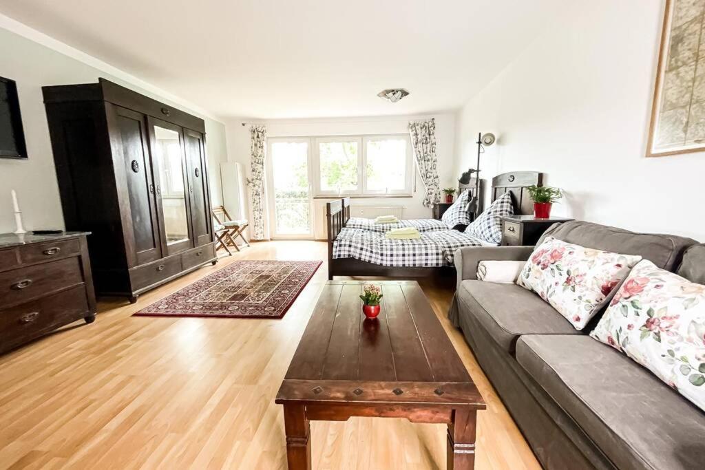 Apartment Am Auensee Mit Grosser Terrasse & Privat-Parkplatz Лайпциг Екстериор снимка